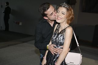 Shopaholicadel se měla pokusit o sebevraždu. Jen necelý týden po veřejných zásnubách, které si naplánovala – eXtra.cz