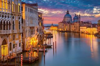 Turisté si udělali v Benátkách piknik. Dostali obří pokutu - Novinky