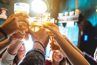 Hledal servírku, dostal pokutu 20 tisíc. Běžná chyba, říká expertka - Seznam Zprávy