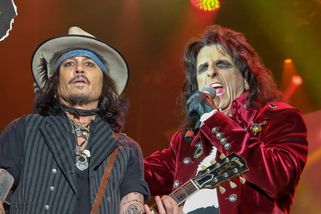 Johnny Depp je zpátky na pódiu. Se superskupinou Hollywood Vampires přijede do Prahy | Headliner