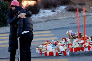 Švýcarská policie identifikovala první oběti požáru, jsou mezi nimi nezletilí - Novinky