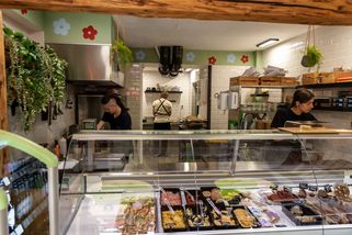 Veganská husa i vinná klobása. Bezmasna se z malého krámku vypracovala na výrobce a dodavatele restaurací