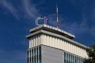 Koncesionářské poplatky se od roku 2025 zvýší, platit je budou i lidé bez televize