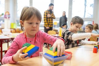 Pobouření kvůli delším prázdninám: Plago, hlídej si děti u sebe na zahradě, zuří rodiče