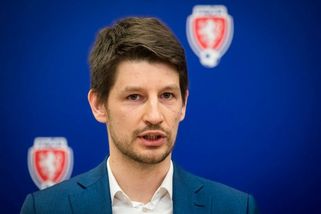 Etická komise: První rozhodnutí nepadnou v nejbližších týdnech, korupční kauza je rozsáhlá | Livesport.cz