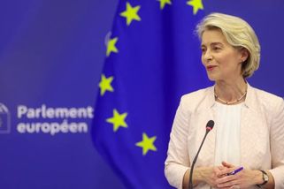 Bloomberg: EK zvažuje zmrazení fondů pro Slovensko