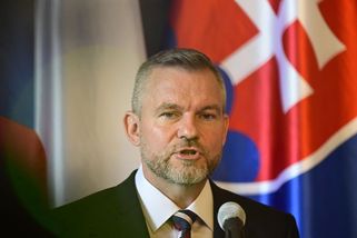 Pellegrini s podpisem neotálel, veřejnoprávní RTVS už není - Novinky