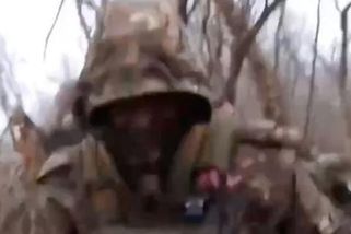 Rusové se natočili u toho, jak postříleli šest ukrajinských zajatců. Děsivé video se šíří po sítích - Novinky