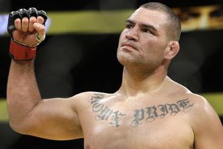 Mstil se za zneužívání syna, skončil za mřížemi. Legenda UFC konečně opouští vězení