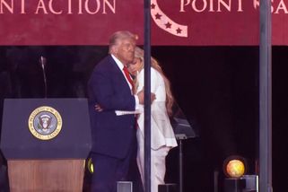 Poslední rozloučení s Charlie Kirkem. Trump ho označil za mučedníka - Novinky