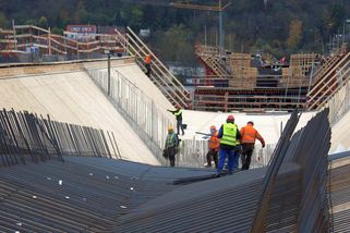 Dvorecký most se prodraží o 10 procent. Bude se pro něj hledat jiné jméno - Novinky