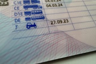 Řidičák skupiny B čeká změna. Nově bude možné řídit další kategorie vozidel