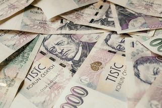 Češi dluží už 3,53 bilionu. Nejhůř splácí ti nejmladší - Novinky