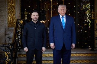 Zelenskyj nechce přijít o podporu USA. Trump o pomoc nestojí