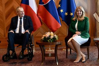 „Paní prezidentka uznává zelený fanatismus,“ loučil se Zeman na Slovensku - Seznam Zprávy