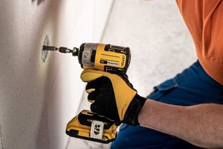 Jeden akumulátor, desítky AKU nářadí: Srovnali jsme levný Parkside z Lidlu, Alzu i OBI. Které stojí za to?