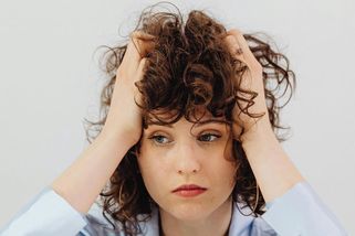 Dala jsem bezdomovci 100 Kč. Co s ní přede mnou udělal, mě zbavilo veškerých iluzí o solidaritě - Médium.cz