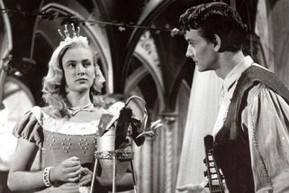 Pyšná princezna: Vránová na mol, Ráž přebral ženu kovanému komunistovi a překlep ve scénáři