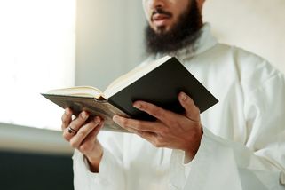 Kontroverzní duchovní plánuje přeměnit skotský ostrov v „islámský stát“ - Seznam Zprávy