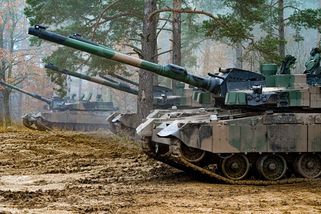 Německý strach z Polska: Polsko získalo stovky tanků K2, raketometů Chunmoo a houfnic K9