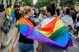 „To nejde vyléčit.“ Exorcismus a drsné terapie homosexuálů mají skončit