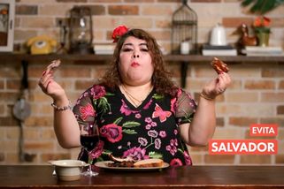 Žebra na medu doslova létala vzduchem! Cizince potrápila česká specialitka! | Jak nás vidí svět