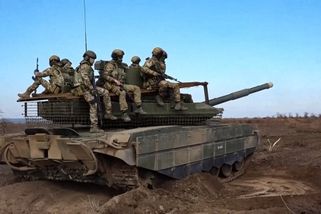 Rusko hlásí dobytí dalších vsí, podle Kyjeva přišlo již o více než 745.000 mužů