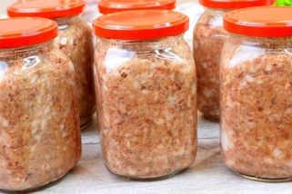 Tuhle chuťově famózní domácí paštiku dělám i 3x týdně. Má blahodárné zdravotní benefity a připomíná lahodné vzpomínky z dětství