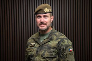 Dvě procenta HDP na obranu stačit nebudou, řekl Řehka - Novinky