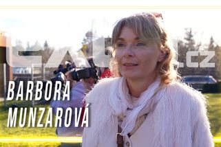 Bára Munzarová v totálním šoku. Čelila obvinění, že natočila obsah pro dospělé | Extra v terénu
