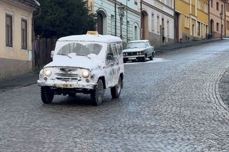 Zasněžené ulice i zamrzlé ruské lady. V Úštěku natáčí hollywoodský štáb, zatím bez DiCapria - Novinky