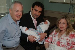 Frieda Birnbaum (78) porodila dvojčata v šedesáti letech a stala se nejstarší matkou v Americe! Řekla, jak se cítí teď - Super.cz