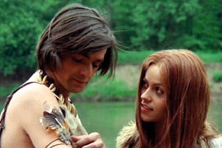 Osada havranů a nezapomenutelný Jiří Bartoška jako Sokol • Filmožrouti.cz