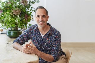 Šéfkuchař Yotam Ottolenghi ukazuje, proč nás typická zimní jídla unavují – a jak to změnit - Svět potravin