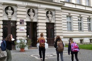 Stále více dětí chodí do soukromých středních škol, nabízejí chybějící kapacity - Novinky