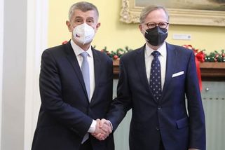 krajskelisty.cz/praha/34834-politicke-divadelni-predstaveni-komentar-stepana-chaba.htm