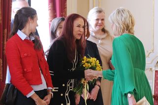 Oslava MDŽ na Pražském hradě: Takhle to slušelo Janžurové, Rottrové a Matragi. Co oblékla Pavlová? - Super.cz