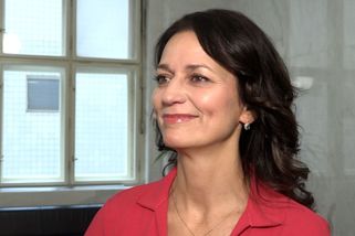 Poprvé v životě si dupla u vedení v divadle. Kvůli Adéle Gondíkové se přesouvá očekávaná premiéra - Super.cz