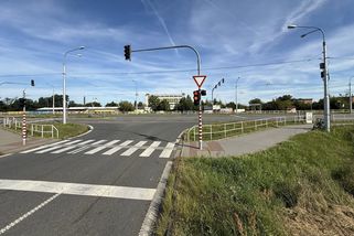 Práce na modernizaci křižovatek pokračují v Loukách a Malenovicích - ZLIN.CZ