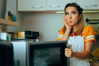 Vlasta | Mikrovlnné troubě odzvonilo. Češi dnes ve velkém kupují fritézu, je zdravá a multifunkční