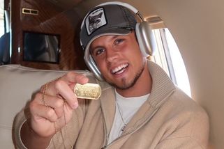 Po pěti letech domů: Do Prahy míří nejbohatší český youtuber Jon Mariánek. Rozdávat bude auta i miliony - Super.cz