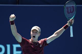 Ve 20 letech kosí hvězdné tenisty. Lehečkův soupeř zažívá průlomový turnaj kariéry - Sport.cz