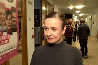 Trojnásobná držitelka Českého lva o soukromí: Petra Špalková má s o 10 let mladším manželem 2 děti, s oběma natáčela - Super.cz