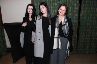 Z dcer Jindřišky z Pelíšků vyrostly krásné slečny