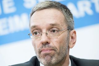 Syrská rodina ve Vídni bere na dávkách přes sto tisíc měsíčně. Chtěla si najmout byt v luxusní čtvrti - Novinky