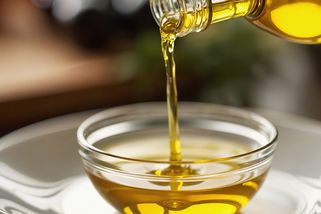 Máte tento olej doma? Je zdravější než olivový a stačí lžička denně. Tělo vám za něj poděkuje