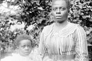 Americké množírny otroků: ženy jako inkubátory a bílí pánové se za příplatek mohli i koukat - Médium.cz