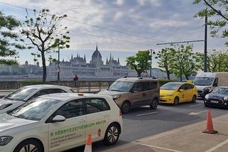 Orbánovské Maďarsko projídá budoucnost. I tak se v Česku žije o dost lépe