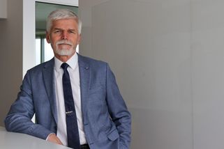 Pavel dnes odletí na téměř dvoutýdenní cestu po Austrálii a Novém Zélandu - Echo24.cz