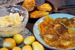 Blýskněte se domácími bramboráky jako od babičky! Budou vám mizet pod rukama